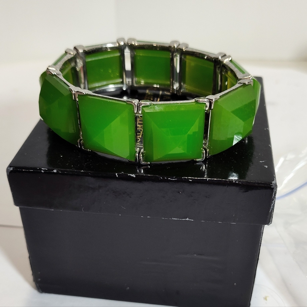 Jade Look Green Stretch Bracelet NWOT